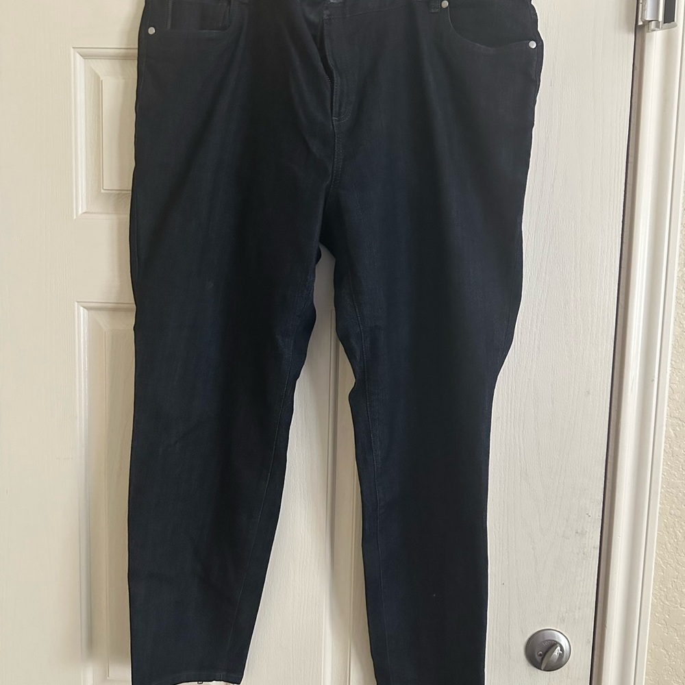 Skye’s the Limit dark blue cropped skinny Jean